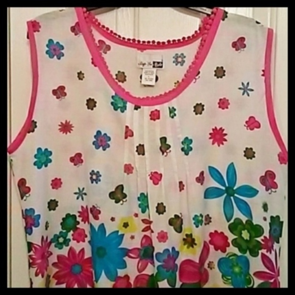 Step In Style Floral Butterfly Dress. - Picture 3 of 4